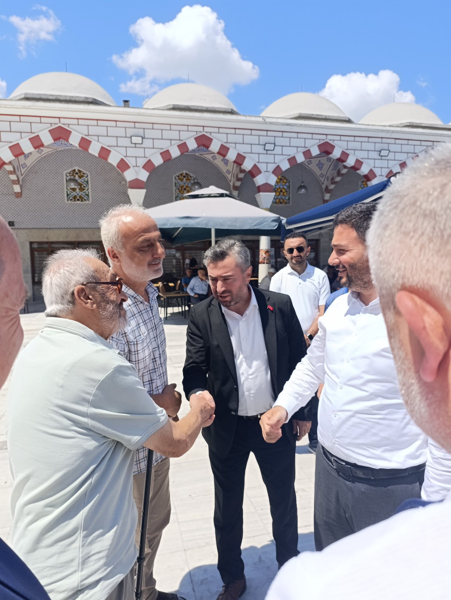 AK Parti Kağıthane İlçe Başkanı Erkan Yıldırım, Sahada ve Vatandaşın Yanında
